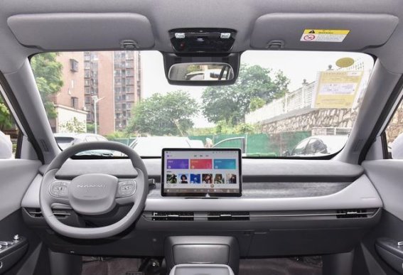 东风纳米06：8万级纯电SUV的新选择，设计与智能兼备