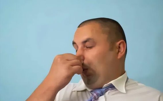 频繁放屁的背后，肠道发出的健康警报