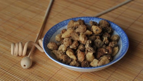 中医智慧助力肠息肉康复之路