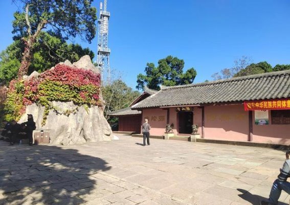 灵气氤氲的梁山寺