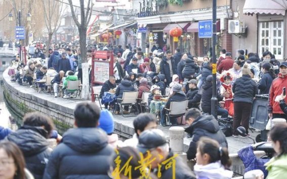 在济南过大年：泉城老街的节日欢愉与人文气息