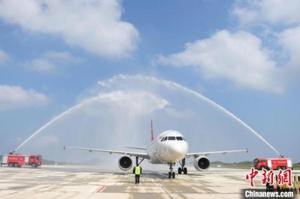 “精准扶贫”首倡地迈入航空时代 湖南湘西边城机场正式通航