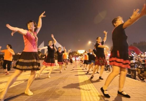 中老年女性广场舞热潮：三大原因解密