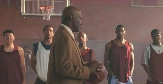 卡特教练：重塑人生的篮球奇迹