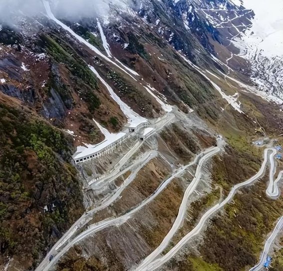 墨脱：穿越52年的“天路”，藏在高山深处的生命线