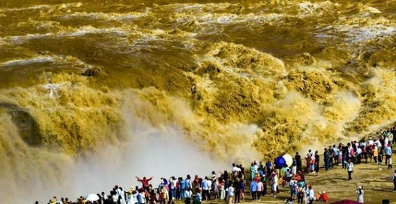 文章从“文旅流量”到“留量”：董宇辉团队如何在山西行实现文化与旅游的双赢在这个信息爆炸的时代，如何让一时的“文旅流量”转化为长久的“留量”成为了各地旅游宣传的核心挑战。近期，董宇辉团队在山西行活动中所展现的成功经验，为这一命题提供了一剂强心针。