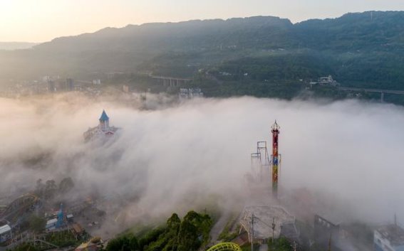 仙境般的美景：重庆涪陵平流雾奇观