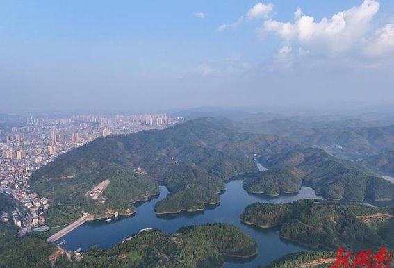 祁东县红旗水库：绿水青山映美景，绿色发展成效显著