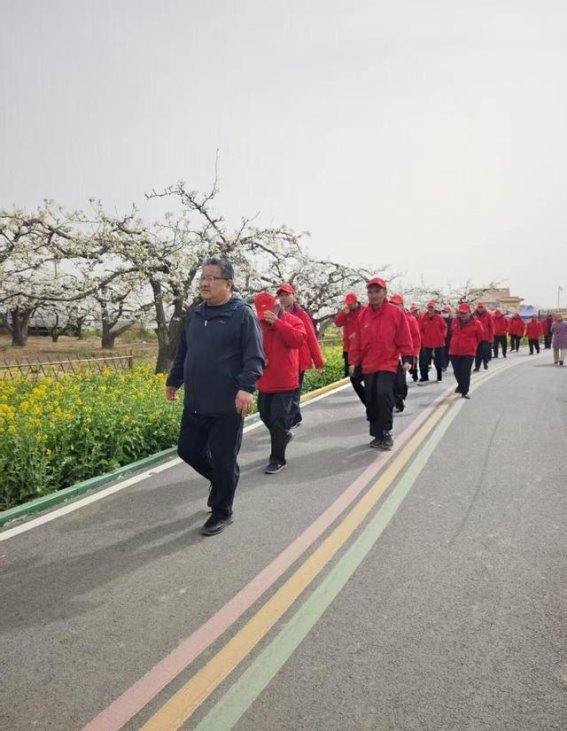 春日梨园行，冠县兰沃中心敬老院为老人带来温馨时光
