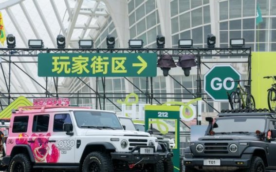 212 T01检阅官升级款：硬派越野的全面提升