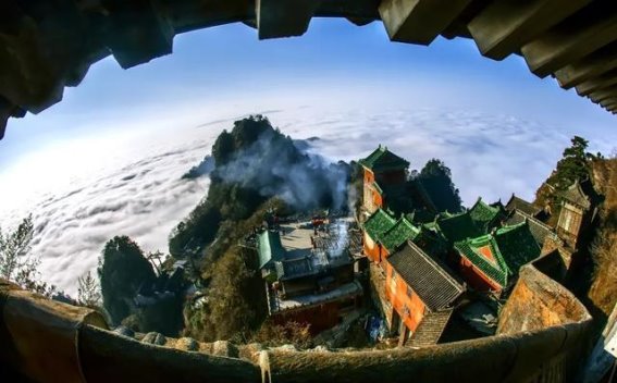 武当山的仙境与传奇：从道家圣地到世界文化高地