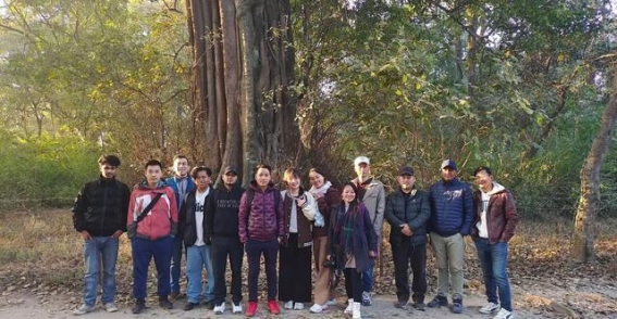 尼泊尔的“内卷难民”：中国年轻人如何在喜马拉雅脚下重启人生