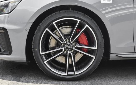 2025款奥迪A4L悦享版配置解析：四种选择助您决策