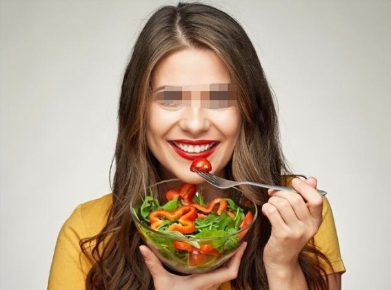 28岁糖尿病患者坚持“只吃菜不吃米饭”降血糖，一年后复查情况如何？