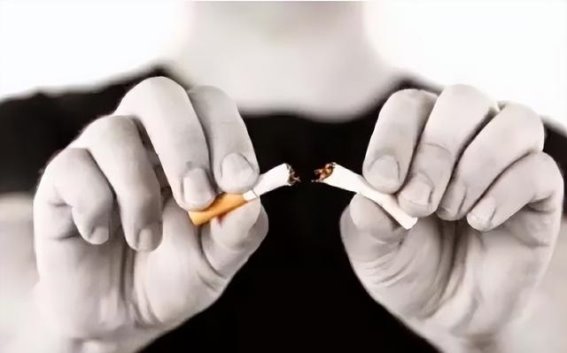 眼睛发出的危险信号：脑梗的预警