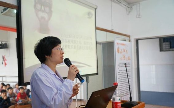 如何通过饮食预防类风湿性关节炎？这四种食物必不可少