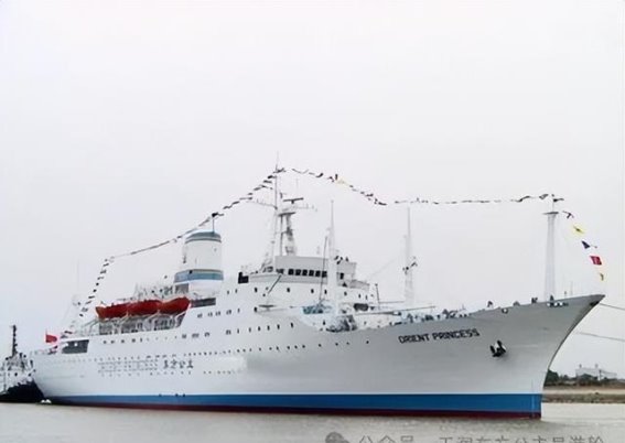 天津东方公主号游轮火灾：历史的遗产与转型的难题