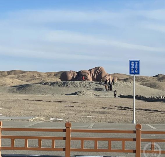 瓜州戈壁雕塑艺术长廊游客中心建设背后：免费政策或许有变，景区服务升级