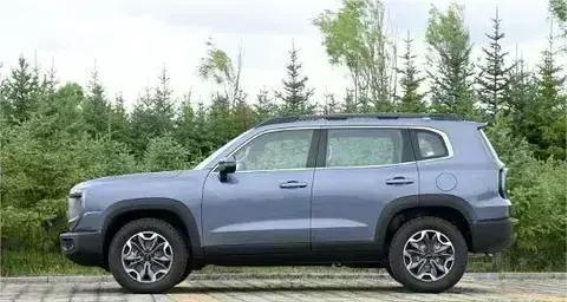 新一代哈弗H6心动上市：全能家庭SUV的崭新篇章