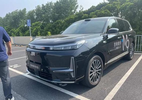 吉利银河M9：全方位升级的豪华旗舰SUV