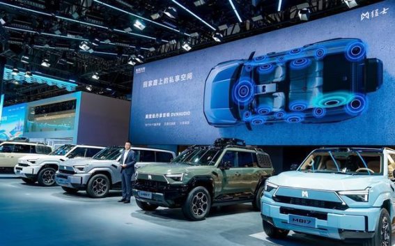 猛士M817：智野越野新标杆，硬派与智能的完美融合