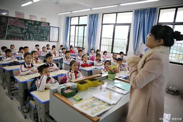 熊导航报道：最“袖珍”班级：江苏一学校开学一年级仅3人，全校共99名学生