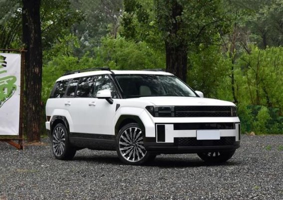 现代胜达逆势突围，方盒子造型+BOSE音响+电尾门，仅16万起