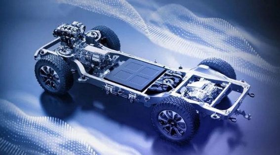 豹5洪水脱险实录：当越野硬汉成为生命的守护者