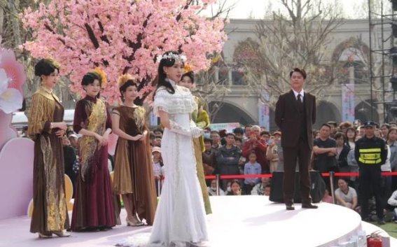 科技与文化交融，春日海棠花节点燃津城活力