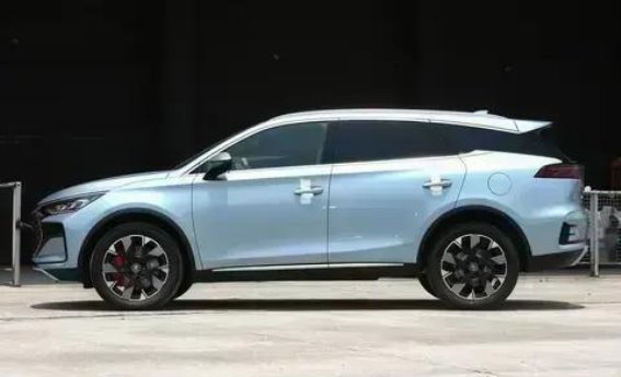 唐新能源打造安全与智能兼备的出行新体验