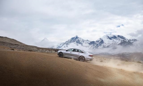 东风标致2025款508L与5008双旗舰升级：驾控与舒适并重，法式魅力再现