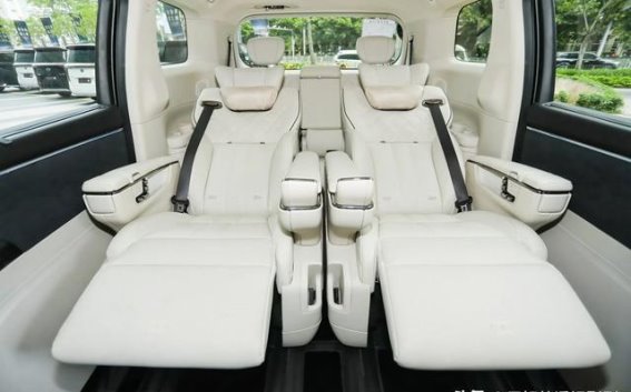 传祺向往M8乾崑系列：智电豪华MPV新标杆，带你领略未来出行