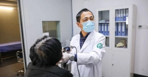 春季过敏性鼻炎，晒被子竟成诱因