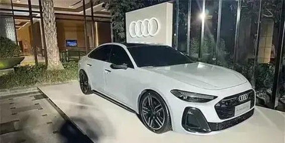 上汽奥迪A5L：动感与豪华兼备的全新车型