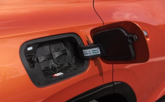 如何提升新能源汽车的续航能力？掌握这些技巧，让续航不再是难题