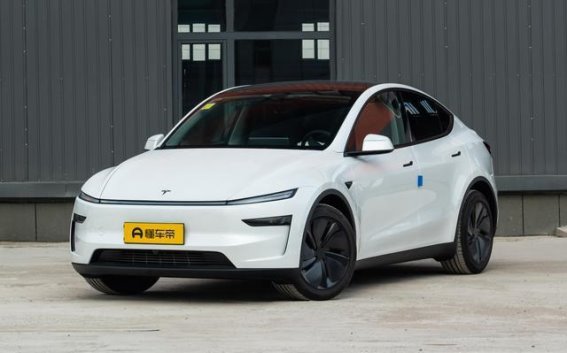 智界R7与特斯拉Model Y：中大型轿跑SUV的硬核对决，究竟谁更值得入手？