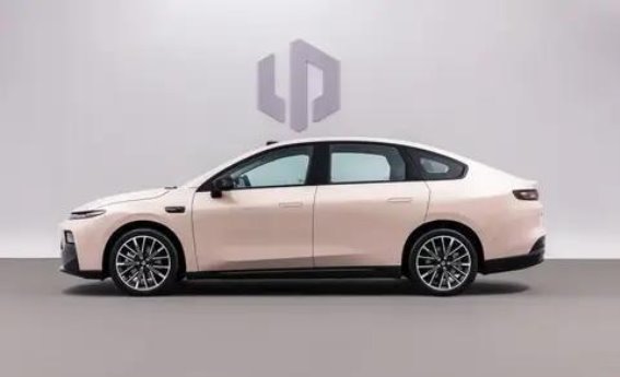 零跑B01掀起长续航风潮：10.98万即可拥有650公里