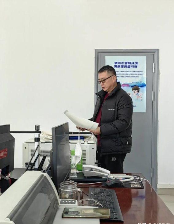 信阳市南湾湖服务大厅：暖阳下的便捷与温情