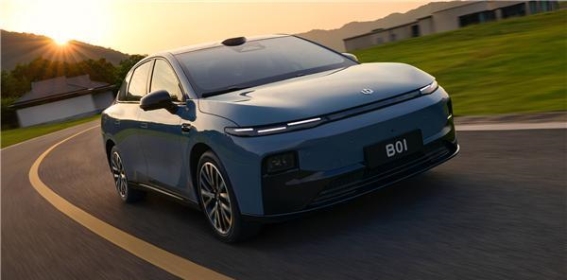 零跑B01仅8.98万元起售 72小时订单破万引爆纯电轿车市场