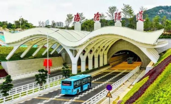 厦门海沧隧道：跨越海域的奇迹之作