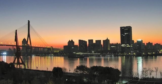 迎接新一轮晨曦，开启杨浦滨江的新篇章