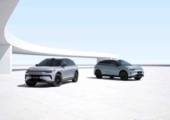 零跑C16：与花海同行，尽享自驾的自由与愉悦