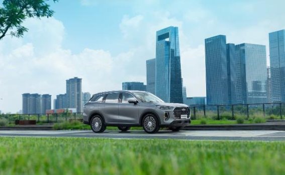 瑞虎8L：家庭秋游的理想座驾，空间与舒适兼备