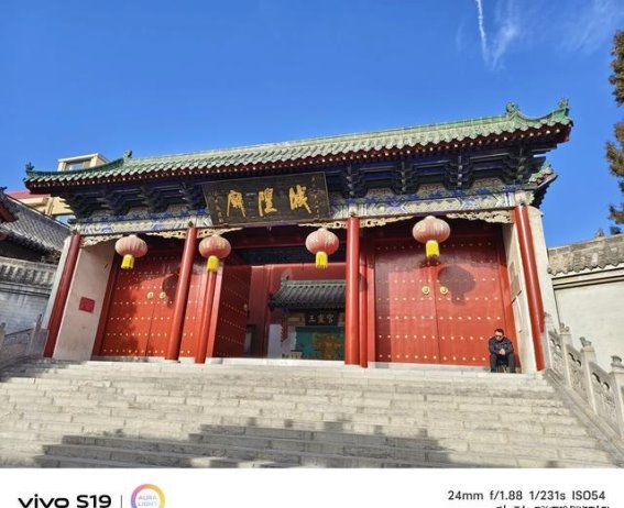 穿越时光的四牌楼