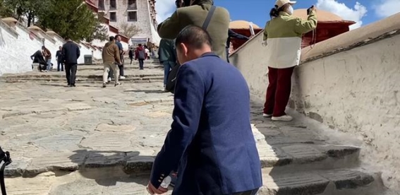 布达拉宫的壮丽与深邃