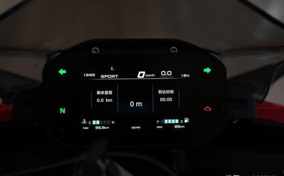 无极RR500S：3万元左右的四缸仿赛新选择