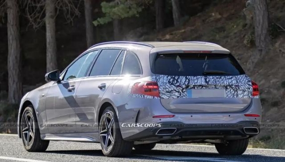 梅赛德斯-奔驰C级旅行版中期改款亮相 插电混合动力助力未来