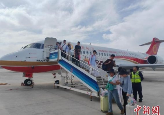 成都航空“吐鲁番号”首航成功！新疆吐鲁番迎来新的旅游纪元