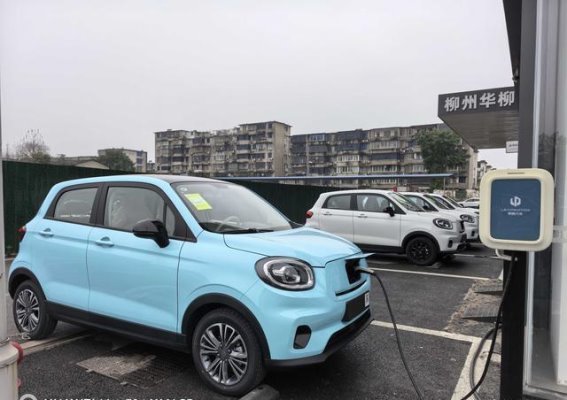 零跑T03：小车大智慧，性能与设计兼得