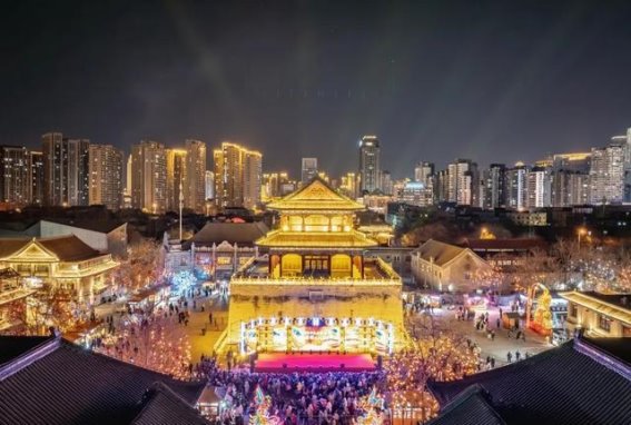 天津元宵夜的光影诗篇